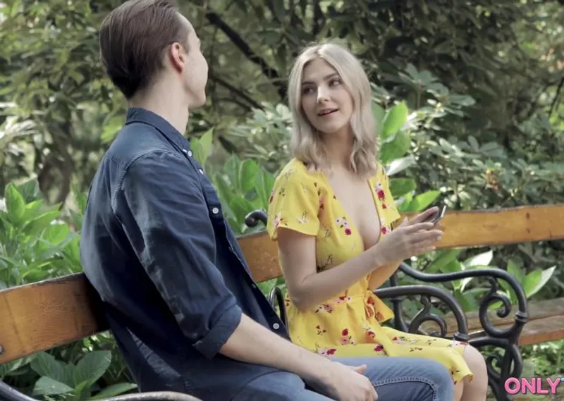 Cô nàng ra công viên tìm trai lạ về xxx trả thù gã anh bồ xem sex thủ dâm