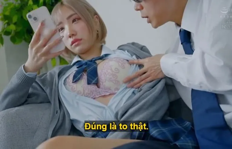 Nữ sinh lạnh nhạt chỉ cần tiền bạc, anh muốn hành động gì với em cũng được.