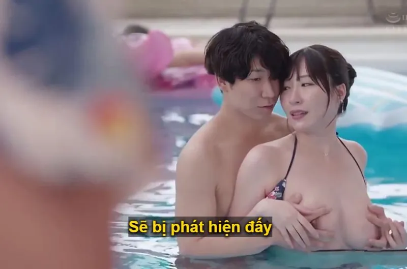 đi đi giã ngoại kỷ niệm ngày cưới, anh xã bỏ bà xã một mình vì bận công việc và cái kết